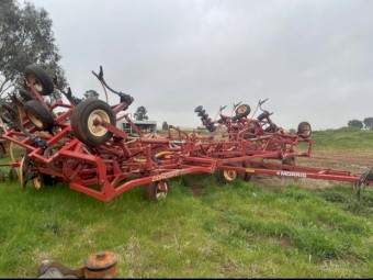 Morris Concept 2000 & Gason Air Cart