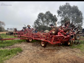 Morris Concept 2000 & Gason Air Cart