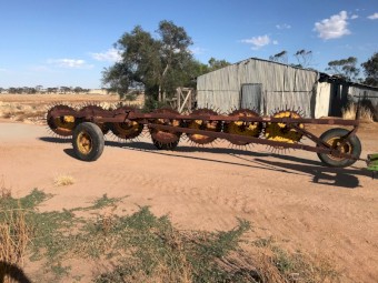 Horward Bagshaw Heavy Duty Root Scrub Rake