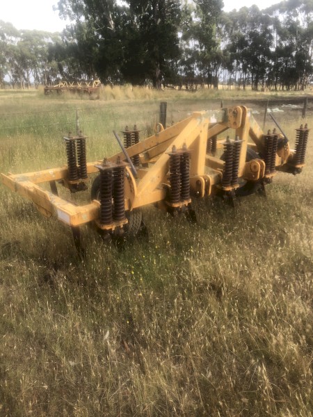 Delmade Double Spring Deep Ripper