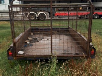 Tandem Trailer with Stock Crate