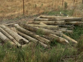 Assorted fencing supplies