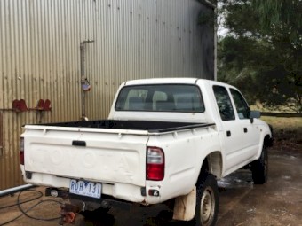 1999 Toyota Hilux tub ute