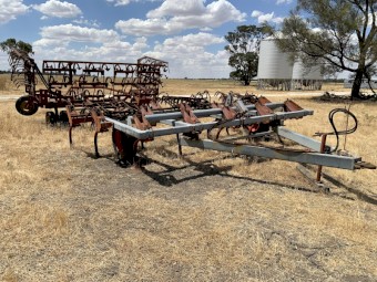 Frigstad E1-13 Chisel Plough