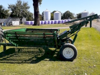Round Bale Feeder