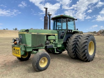 John Deere 4840 tractor 