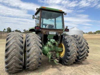 John Deere 4840 tractor 