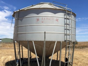 R.K Macey 22 ton field bin