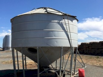 R.K Macey 22 ton field bin