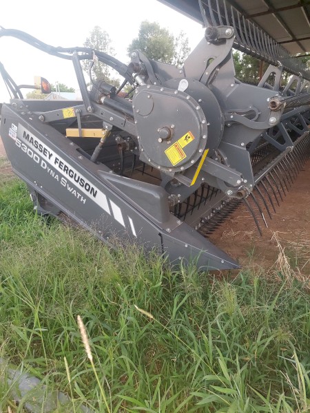 Windrower front 2020 MF 5300-25 Triple Deliver Draper Front