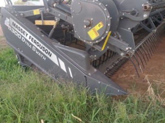 Windrower front 2020 MF 5300-25 Triple Deliver Draper Front