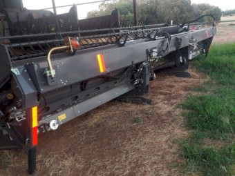 Windrower front 2020 MF 5300-25 Triple Deliver Draper Front