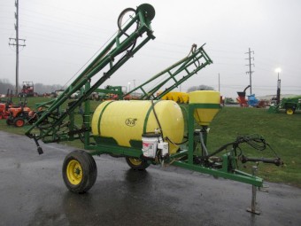 IVA 300g sprayer with 45' boom