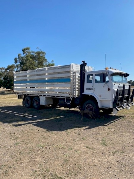 1982 International T2670 Truck