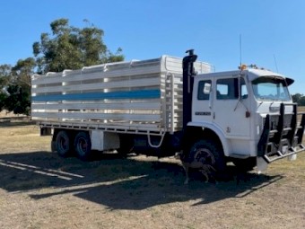 1982 International T2670 Truck