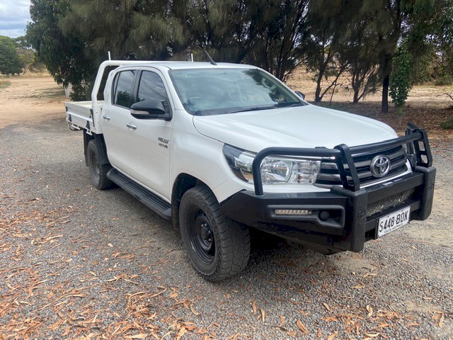 2016 Toyota Hilux SR  (4x4) 6 SP Manual Dual Cab C/chassis