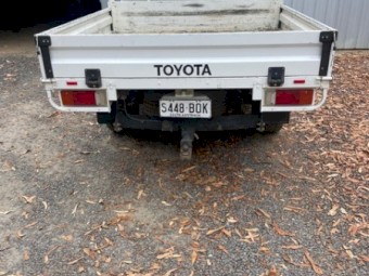 2016 Toyota Hilux SR  (4x4) 6 SP Manual Dual Cab C/chassis