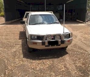 2002 Mitsubishi Triton Ute (Manual/Petrol) + Accessories