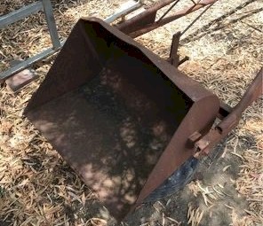 3 Point Linkage Rear Scoop