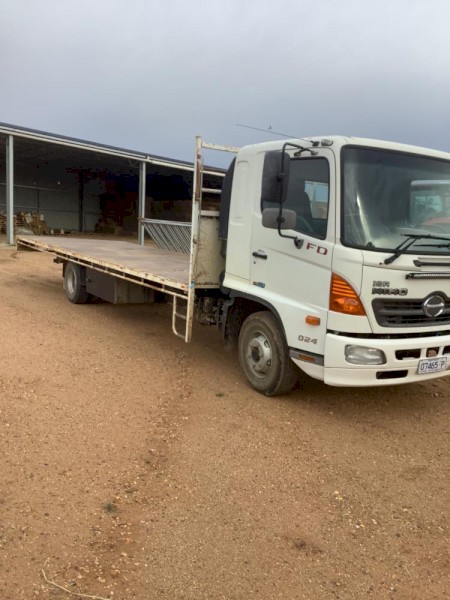 Hino ISR 500 Tray Truck