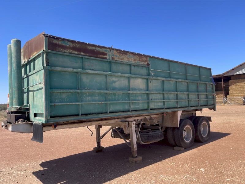 Chassis Tipper with divider for Seed & Fertiliser