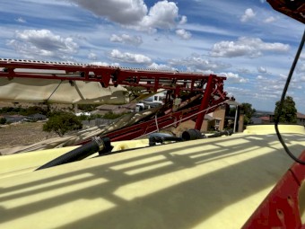 2016 Hardi 4000 Navigator Row Crop