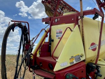 2016 Hardi 4000 Navigator Row Crop