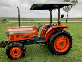 1990 Kubota L3750 4WD Tractor