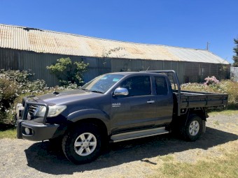 2012 Toyota Hilux SR5 Manual 4x4 Extra Cab