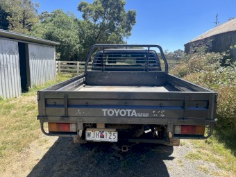2012 Toyota Hilux SR5 Manual 4x4 Extra Cab