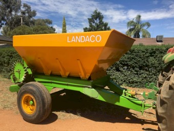 4 tonne Landaco spreader