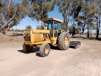 Chamberlain 4280 Tractor