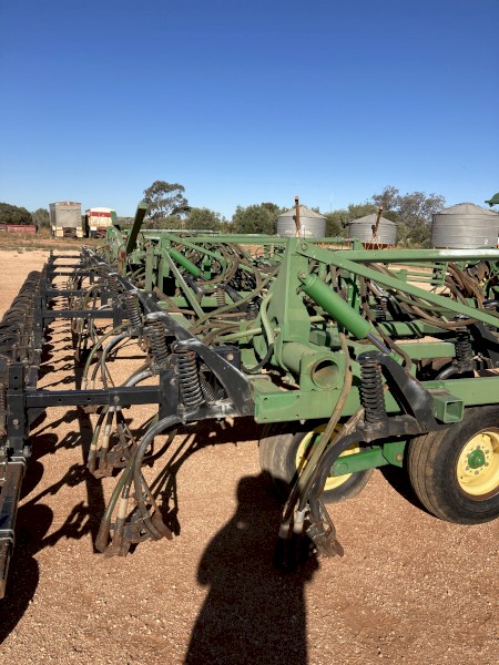 WANTED John Deere 550 Tynes x 4