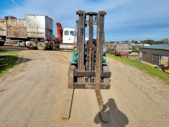 Mitsubishi FG30 Forklift