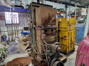 Mac Lodge Wool Press