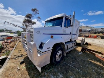 Freightliner FL112 Prime Mover - Yard Truck
