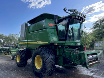2001 John Deere 9750 STS with 36ft John Deere 936D Draper Front