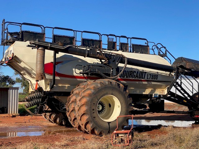 2017 Bourgault L7800 Air Seeder Box