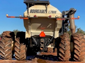 2017 Bourgault L7800 Air Seeder Box