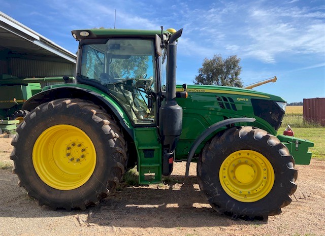2016 John Deere 6145R tractor  FWA 1384Hours