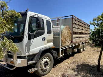 2000 Isuzu FVM 1400 Truck