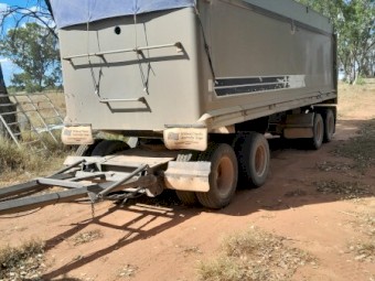Roadtrain tipper set for sale