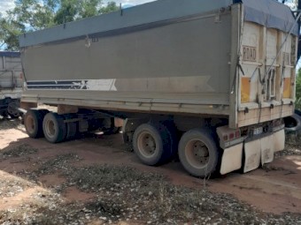 Roadtrain tipper set for sale