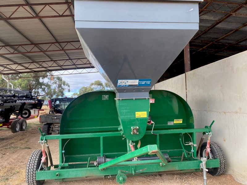 K & D Engineering Grain Bag Inloader