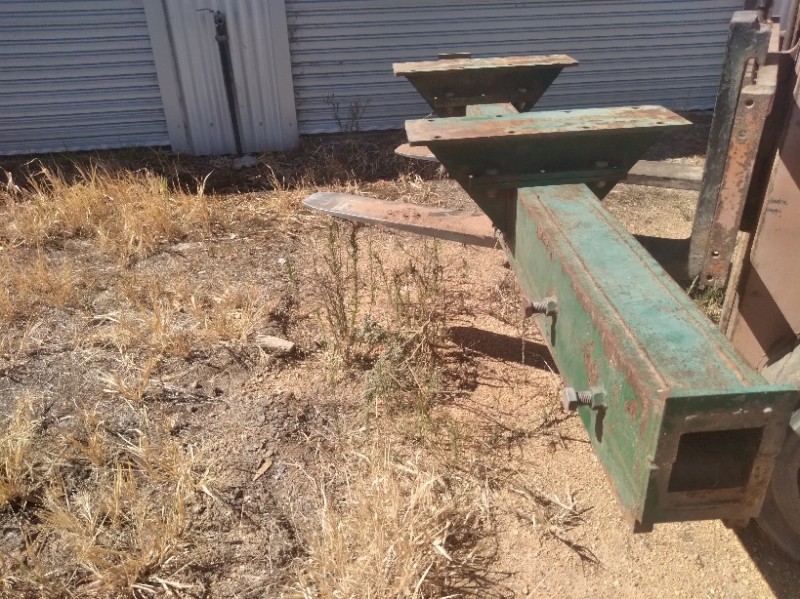 3m axle to suit Goldacres Prairie Sprayer