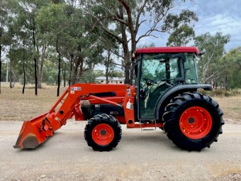 Kubota L4330 Cab Tractor