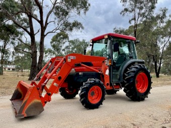 Kubota L4330 Cab Tractor