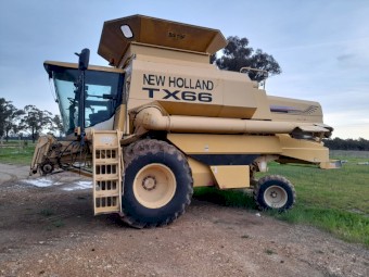 New Holland TX66 with 30ft Honeybee Front and Trailer