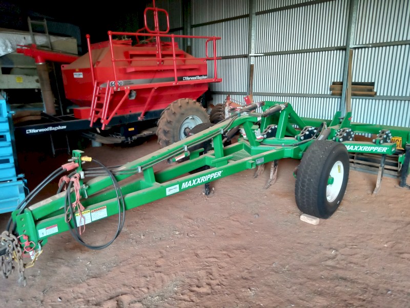 2020 K-Line 7 tyne 3200T Maxxripper Trailing 3235T