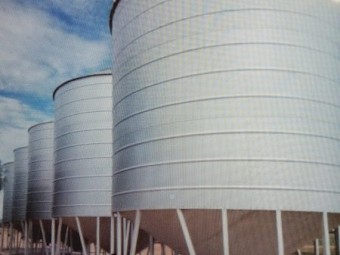 Ahrens 82 ton/103 cubic metre cone bottomed transportable sealed silos